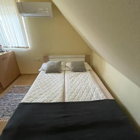 Mira Kucko Lejlighed