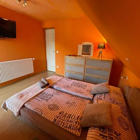 Mira Kuckó Apartament Oreglak