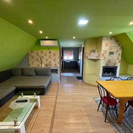 Mira Kuckó Apartament Oreglak